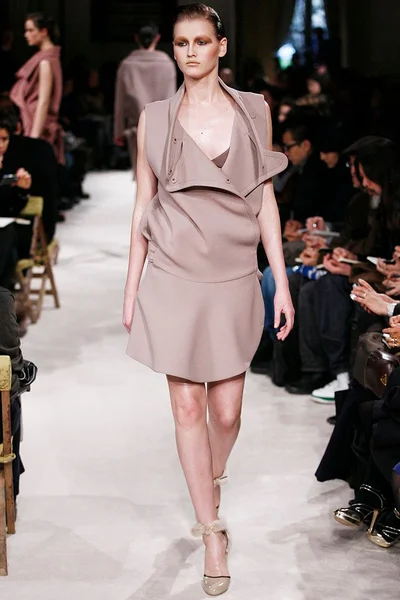 Look 2